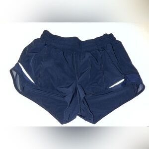 lululemon low rise hotty hot 2.5” color: navy blue